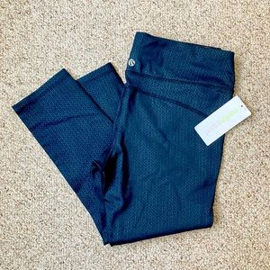 Marika sport capri leggings